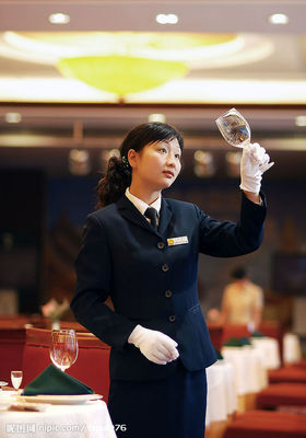 酒店服務員